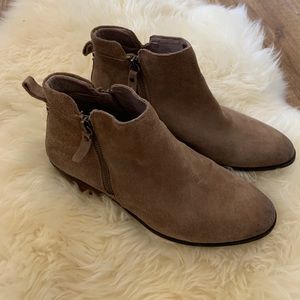 Vince Camuto Suede heeled boots